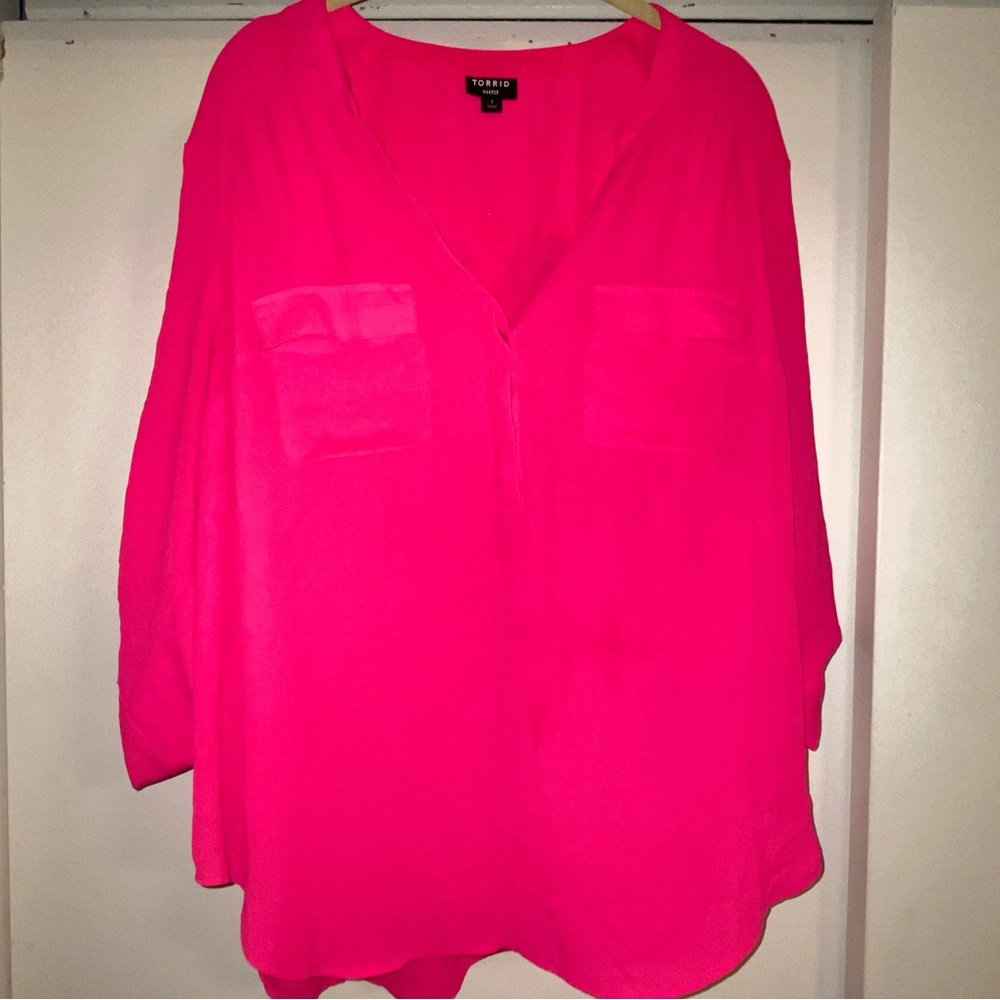 Torrid hot pink sheer button up 💕